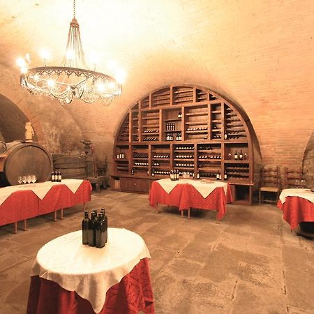 Hotel Oasi Neumann Кортона Ресторант снимка